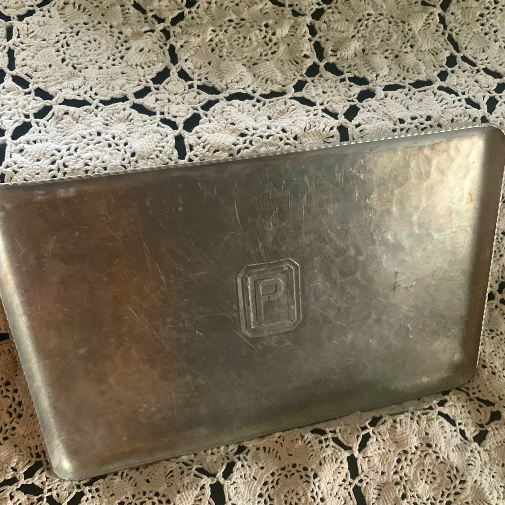 Vintage Everlast Silver “P” platter
